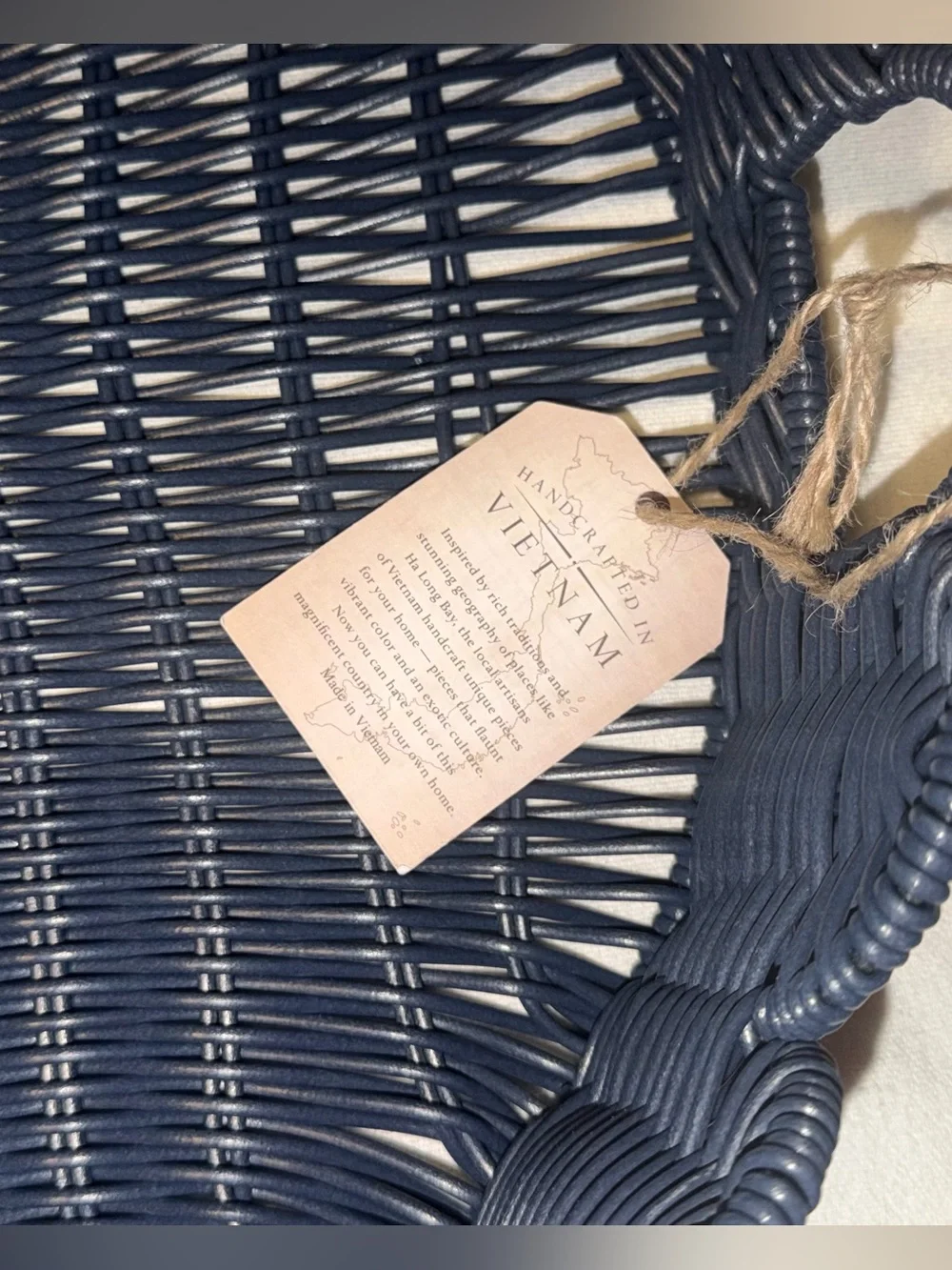 NWT MADE IN VIETNAN Woven Scalloped Edge Serving Tray - Navy Sz 14w4H 19 L